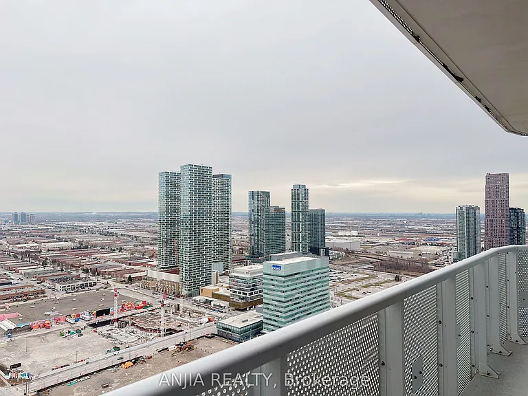 8 Interchange Way #4205 — Photo 14