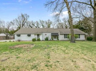 200 S Byron Ave, Wichita, KS 67209