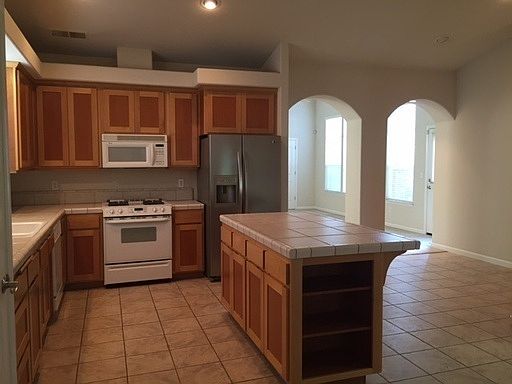 5th image of 123 Mandalay Ct