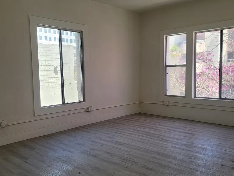 721 Pine Ave — Photo 6