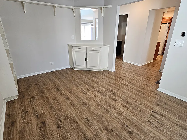 304 Hill St — Photo 13