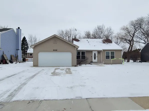 996 Hawthorne Dr, Crystal Lake, IL 60014