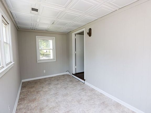 3rd image of 4203 Fayette Cir