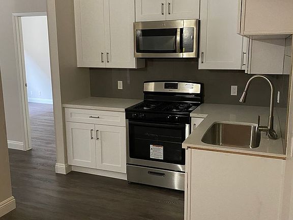 2nd image of 215 S Occidental Blvd #4