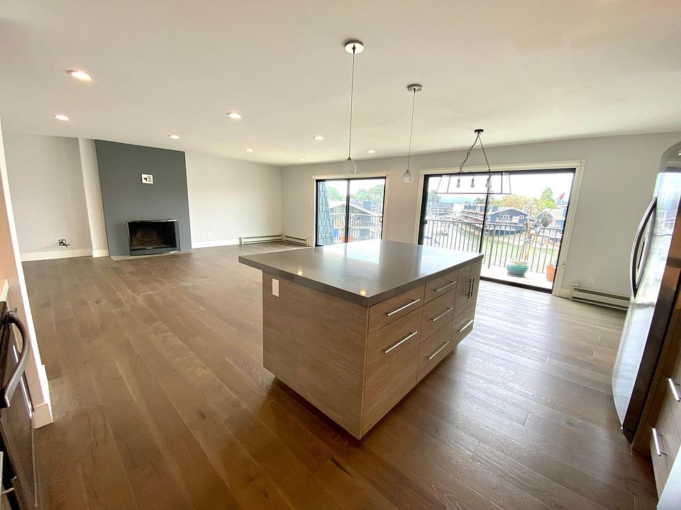 1st image of 6 Greenwood Cove Dr #6E
