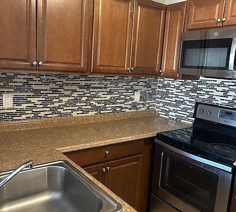 3rd image of 175 Mill Pond Road #214