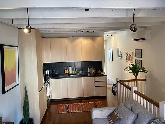 Rented by Michal Kuras, LREB | media 28