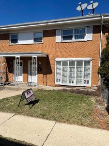 8829 Robin Dr APT B, Des Plaines, IL, 60016