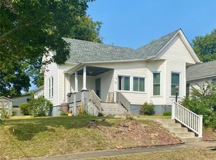 205 N 3rd St, Vienna, IL 62995