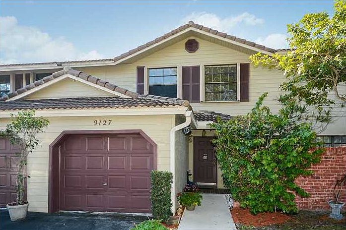 1st image of 9127 Vineyard Lake Dr