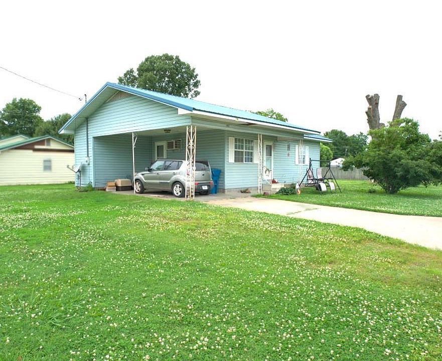 2nd image of 202 Taylor St