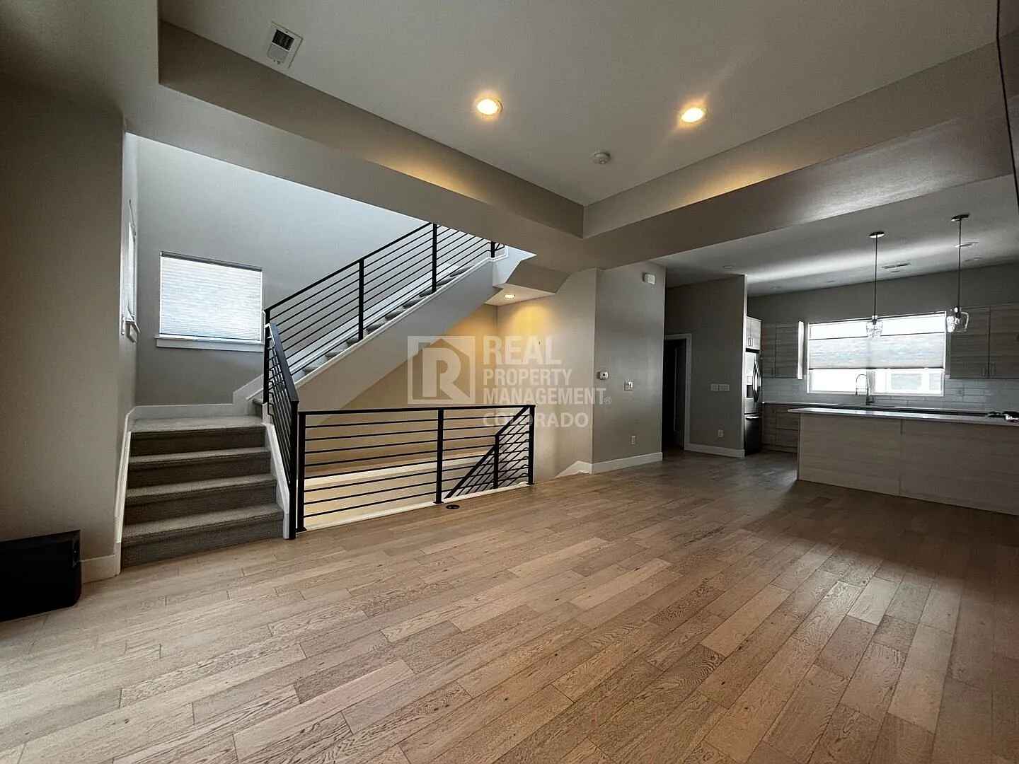 Modern Luxury Townhome in Arvada High-End Finishes & Unbeatable Access to I-70 and the Mountains — Photo 3