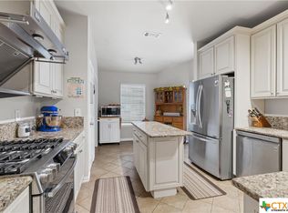 2005 Robin Ln, Taylor, TX 76574