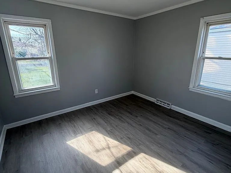 24593 Wilmot Ave — Photo 11