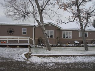 702 Choteau Ave, Valier, MT 59486