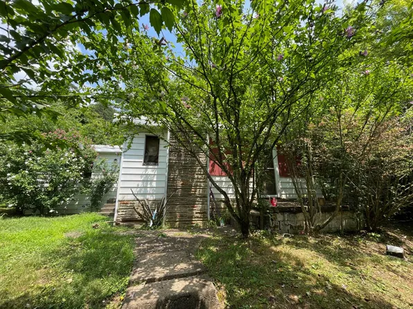 53 Kirkton Dr, Charleston, WV 25302