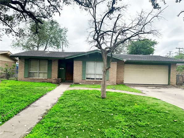 1910 Martin St, Kingsville, TX 78363