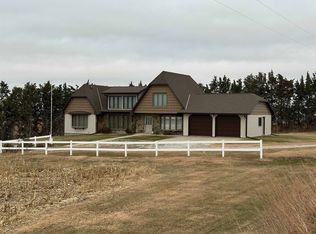 25120 Maple Rd, Ravenna, NE 68869