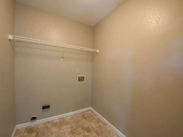 506 McKeithen St #1 — Photo 11