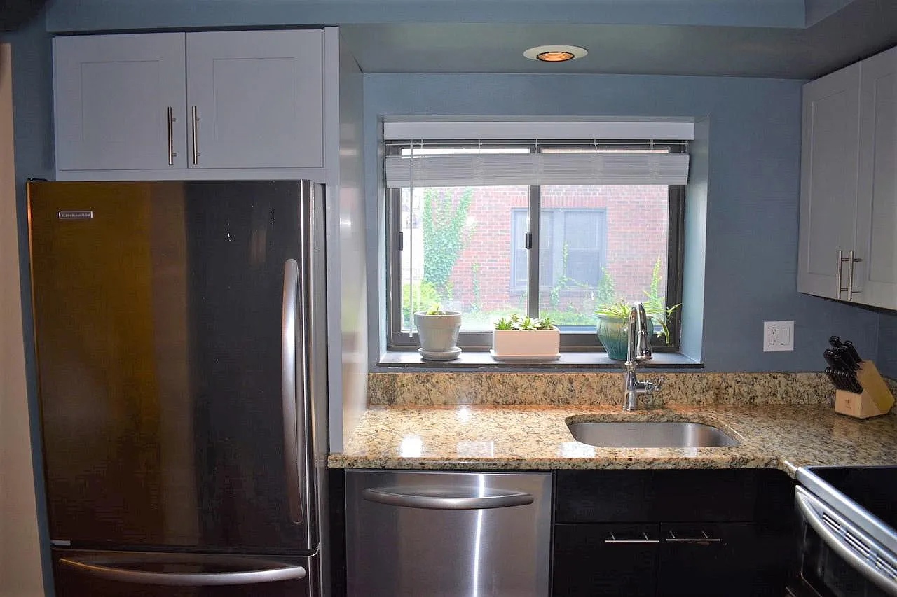 2 bed, 1.5 bath, 1200 sqft, $3,000 — Photo 3