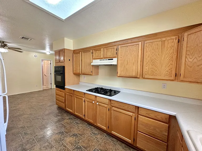 3905 Raymond Ave — Photo 17