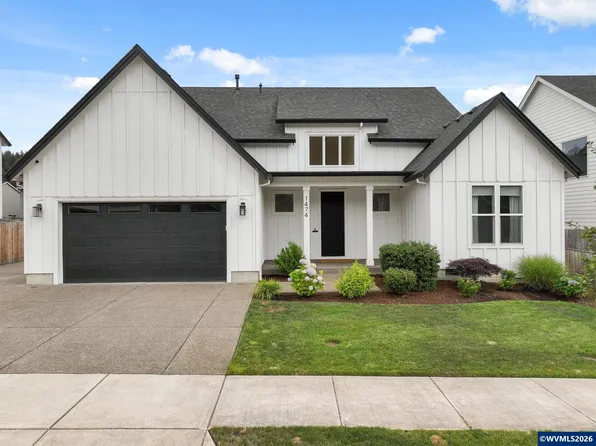 1474 Meadow Ave, Silverton, OR 97381