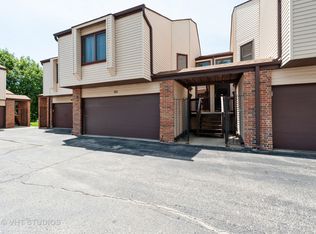 371 Juniper Tree Ct, Hoffman Estates, IL 60169