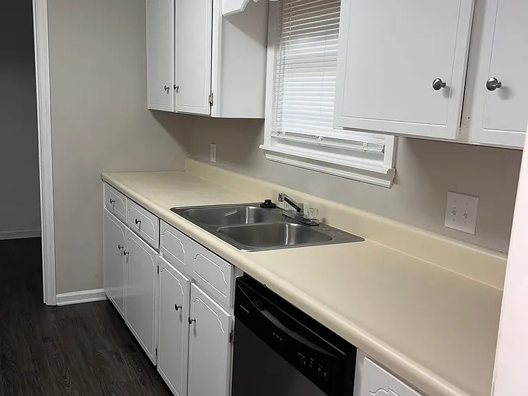 721 Kadi Ln — Photo 9