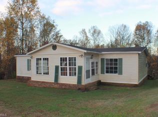 164 Inglewood Rd, Mount Airy, NC 27030