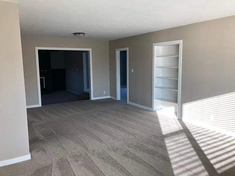 202 SE Park View Dr — Photo 11