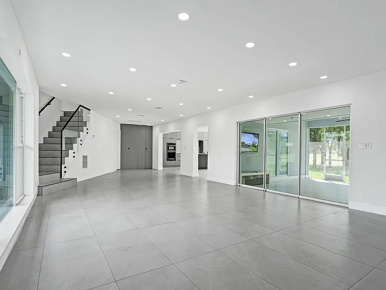 6700 E Tropical Way #1 — Photo 3
