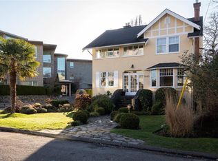 2663 Orchard Ave, Oak Bay, BC V8S 3B4