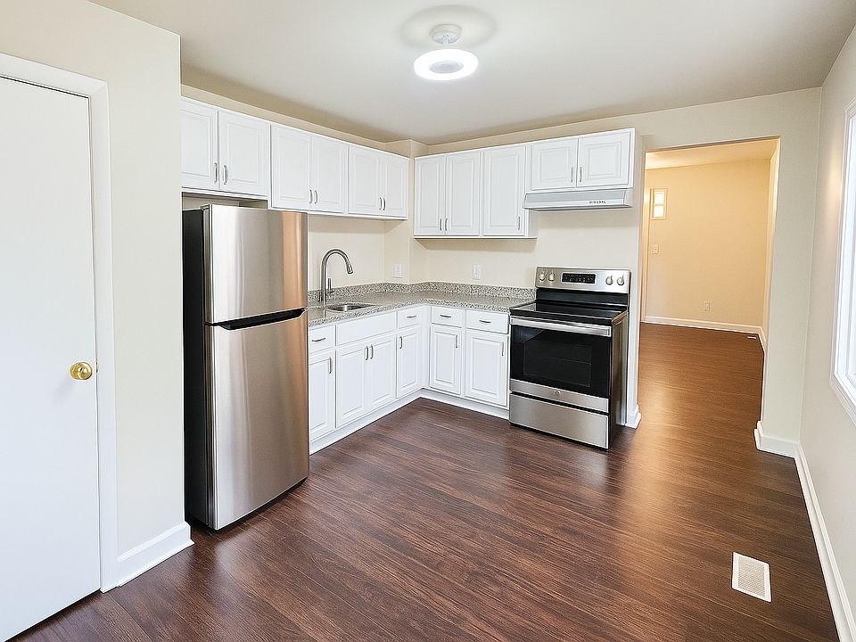 1st image of 307 S Jackson St APT B