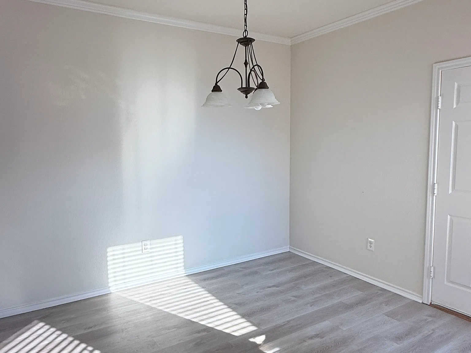 5 bed, 3204 sqft, $3,800 — Photo 4