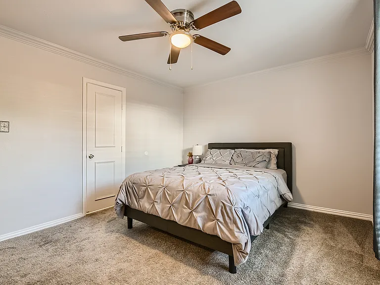 5226 Fleetwood Oaks Ave — Photo 16