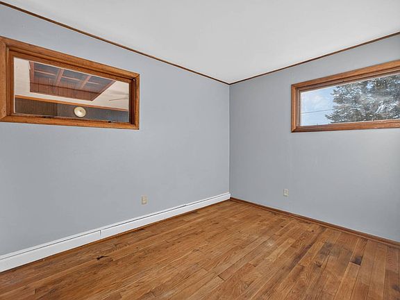 20th image of 207 South St