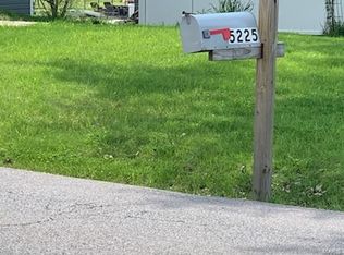 5225 Gutermuth Rd, Saint Charles, MO 63304