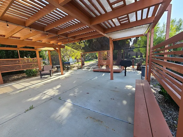 1626 N Santa Fe Ave — Photo 6