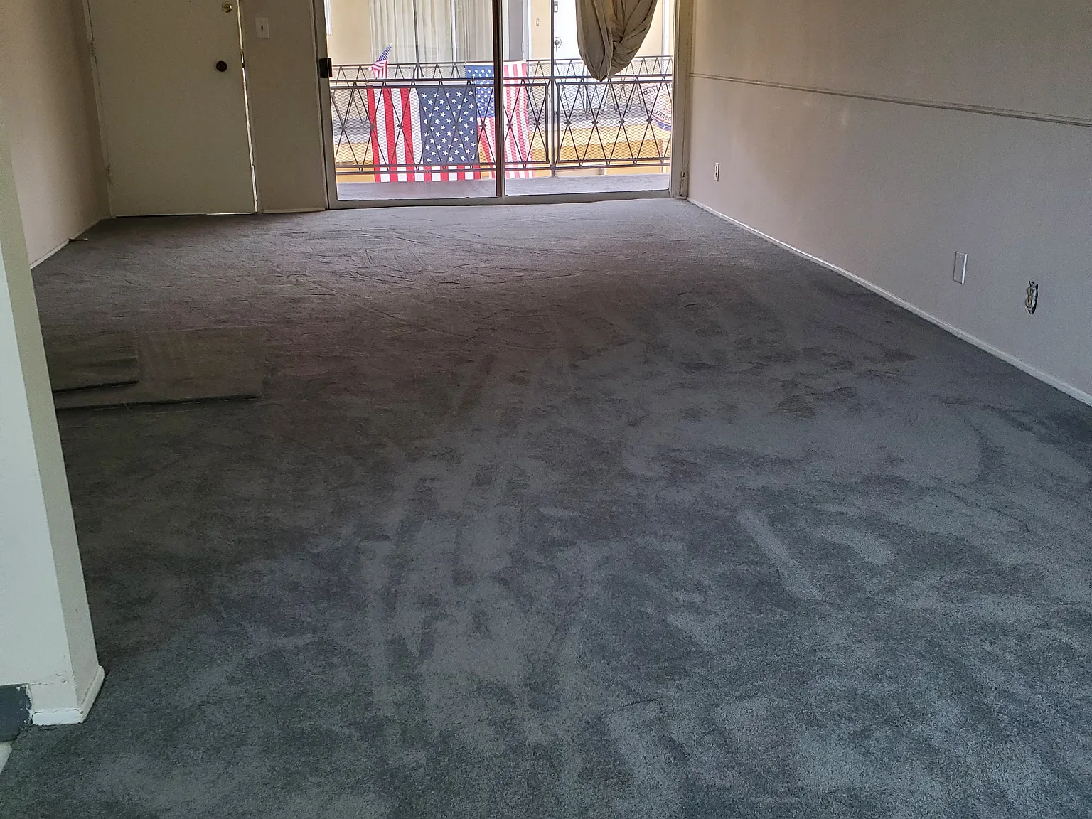 1 bed, 725 sqft, $1,880 — Photo 4