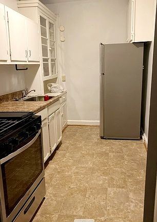 5th image of 1611 Hampton Blvd APT A5