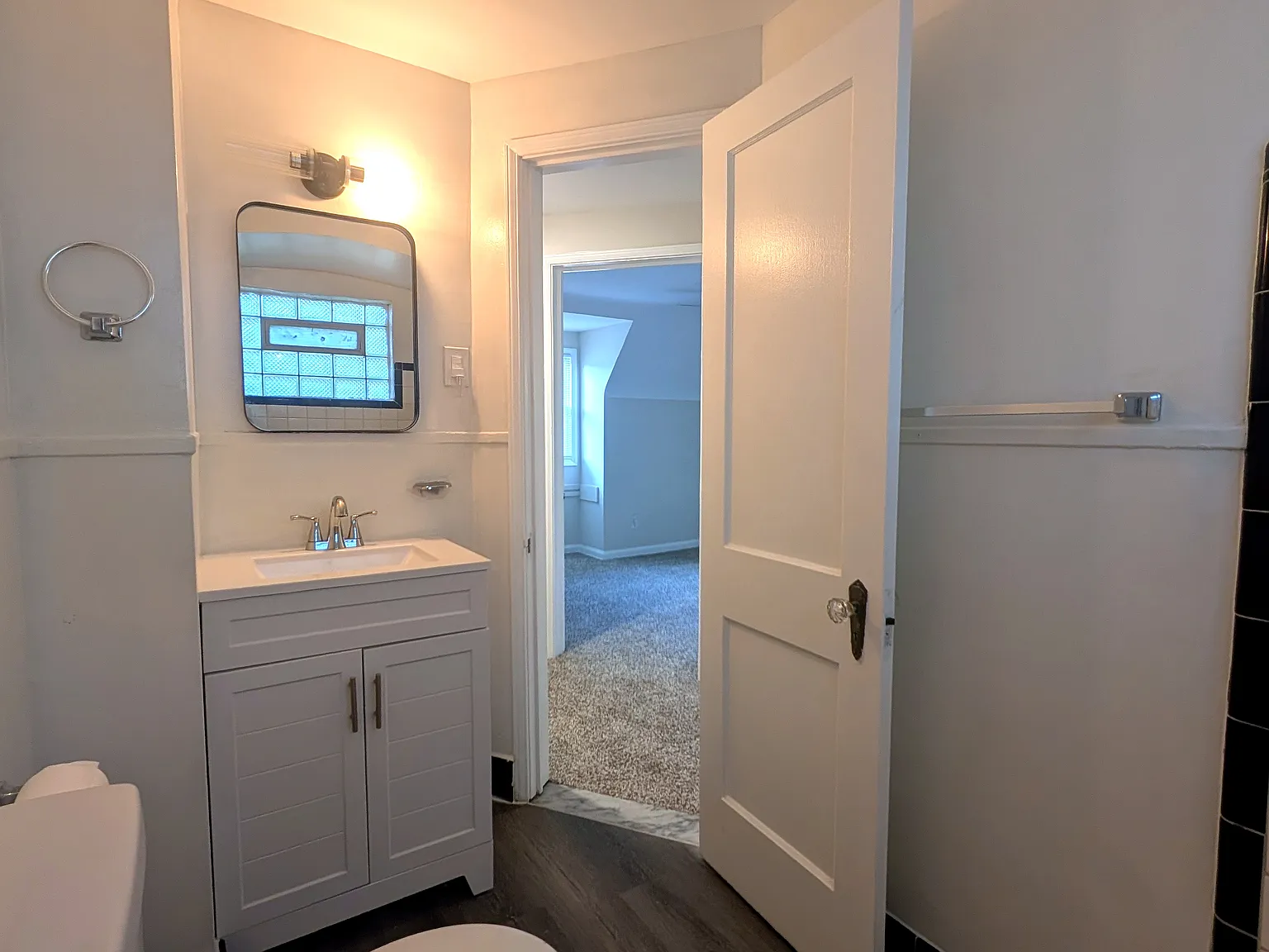 2 bed, 850 sqft, $1,400 — Photo 4