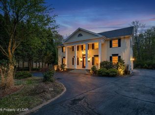 1424 E Broad St, Hazleton, PA 18201