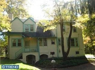 4 Herford Pl, Yeadon, PA 19050