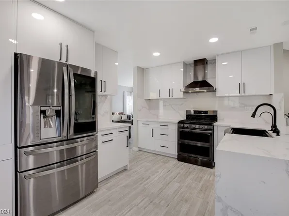 1328 Journey Way, North Las Vegas, NV 89031