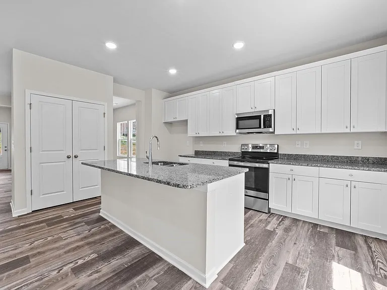 1246 Stonewyck Dr — Photo 11