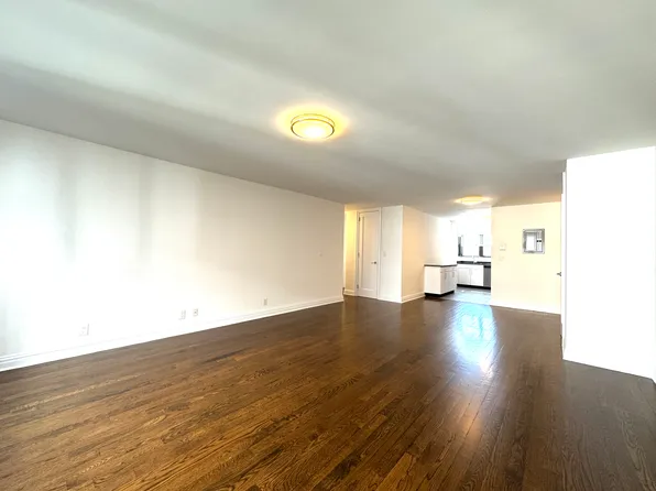 401 East 88th Street image 2 of 5