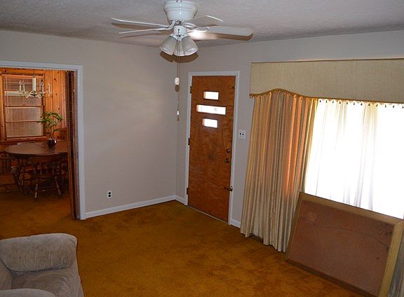 5th image of 410 Green Dr