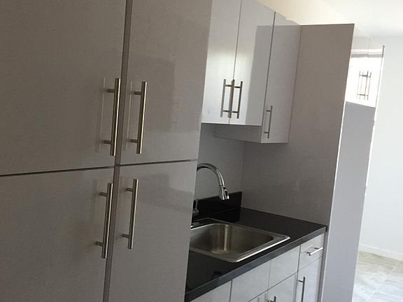 3rd image of 15075 87th Ave APT 2G