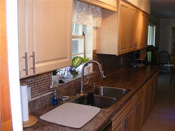 4th image of 1289 Coral Ln