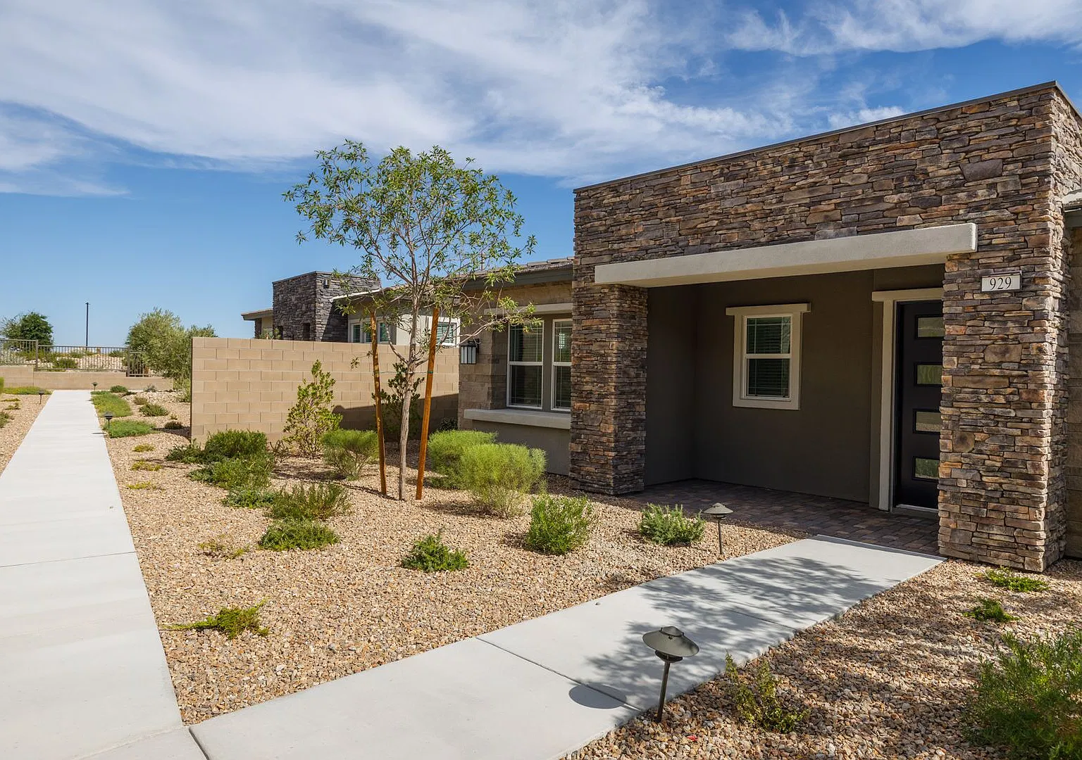 Brand new luxury home in upscale 55+ community — Photo 2